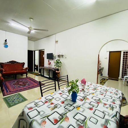 Homestay Ummi Куала-Тренгану Экстерьер фото